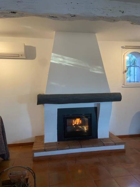 Insert en fonte petite puissance à Mougins